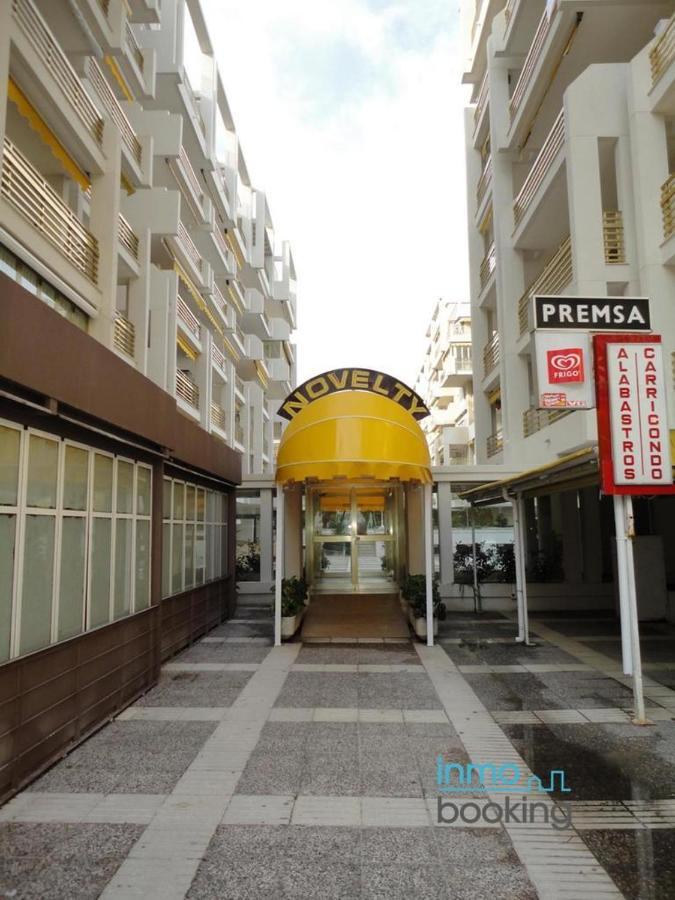 Atico Novelty Con Vistas Al Mar Lägenhet Salou Exteriör bild